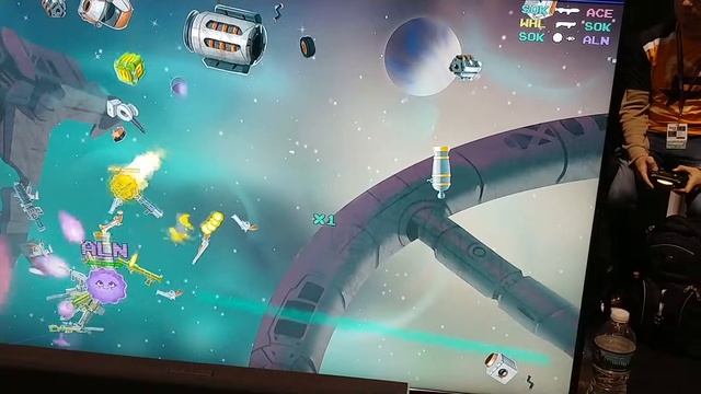 Armed and Gelatinous - смотреть онлайн