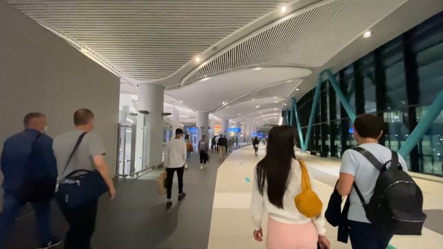 International to International Transfer at the New Istanbul Airport - Turkish Airlines 4K 60 FPS смотреть онлайн