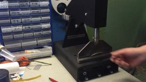 Компактный гибочный пресс для листового метала