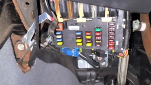 2005 Ford Freestyle Horn Fuse & Troubleshooting