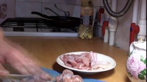 Куриные голени фаршированные грибами