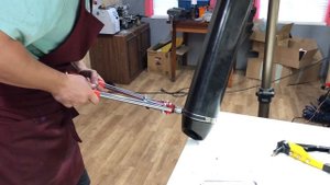 Сборка карбонового глушителя на клепки из нержавейки./ будни мастерской