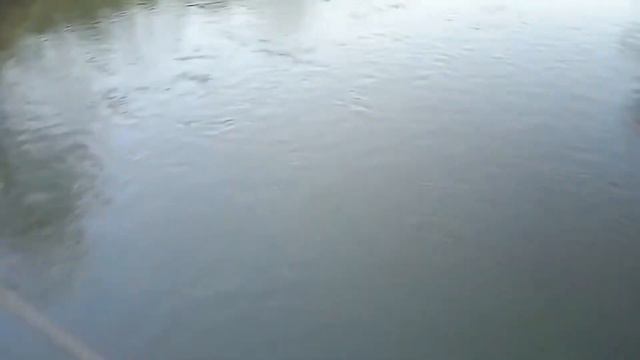 Старый подвесной деревянный мост через реку 🌊 смотреть онлайн