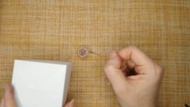 Кулон из эпоксидной смолы своими руками