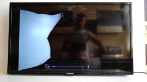 Проверка работы телевизора Samsung UE32EH6037K с механическим повреждением матрицы.