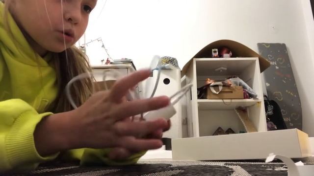 ОТКРЫВАЕМ МАМЕН АЙПАД!! 2020! КОРОБКА ? ОЧЕНЬ ТЯЖЕЛАЯ !!! ДАЖЕ ПЕНСИЛ! смотреть онлайн