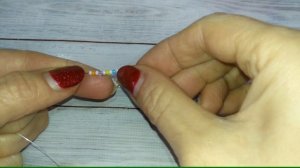 Кекс из бисера / Пирожное из бисера на проволоке в технике параллельное плетение