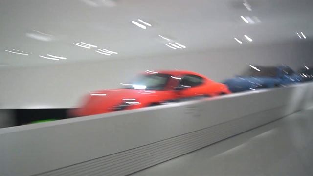 Visitamos Los Museos PORSCHE y MERCEDES en Stuttgart | CAP. 16 | Viaje En Coche Por EUROPA смотреть онлайн