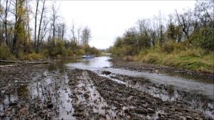 Тоннельные лодки Солар,Неман, Выдра.Проход по притоку....wmv