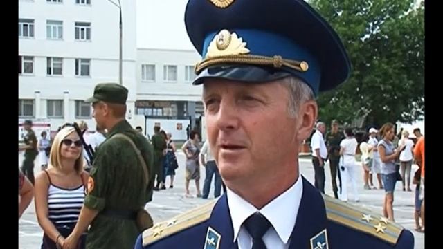 Почти 300 воспитанников военной кафедры СамГТУ приняли присягу смотреть онлайн