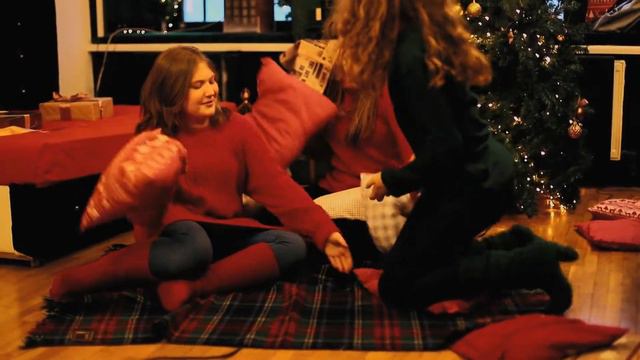 Видео 7Б День Святого Николая (ltmihailkotiubinski.educ.md) смотреть онлайн