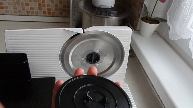 Профессиональная ломтерезка бытовая GRAEF SKS 100 TWIN смотреть онлайн