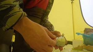 Кормушка самосвал для зимней рыбалки.Первый опыт