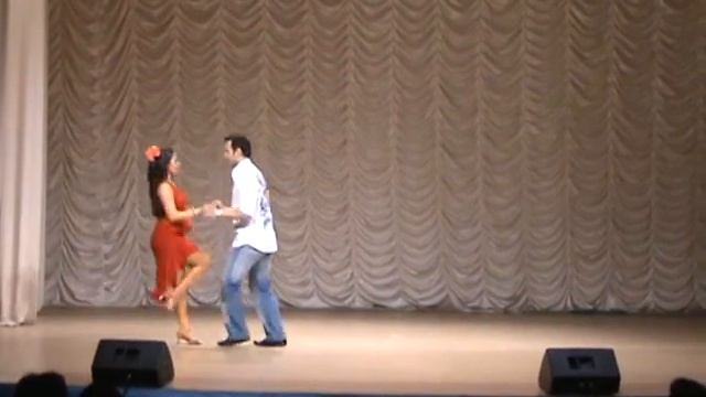 23-bachata-denis-lyuda.mpg смотреть онлайн