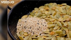 Овощной салат с тыквенными семечками