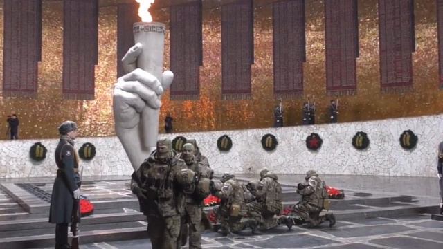 Мы с Россией! (2024), исп.: Михаил Алмазов (муз.: Юрий Потапенко, сл.: Михаил Карс)