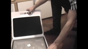 Unboxing the MacBook Pro 320GB