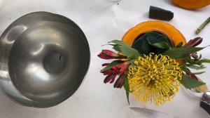 DIY: осенние поделки. Букет в тыкве своими руками, не мастер-класс