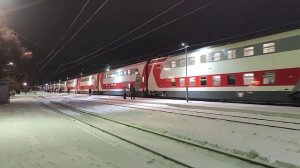 ЭП 20-059 прибывает с поездом №22.