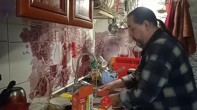 КАК СЭКОНОМИТЬ. ЗАСОР КАНАЛИЗАЦИИ БУДЕТ РЕЖЕ. МОЕМ ПОСУДУ ЭКОЛОГИЧЕСКИМ СРЕДСТВОМ. серия № 20