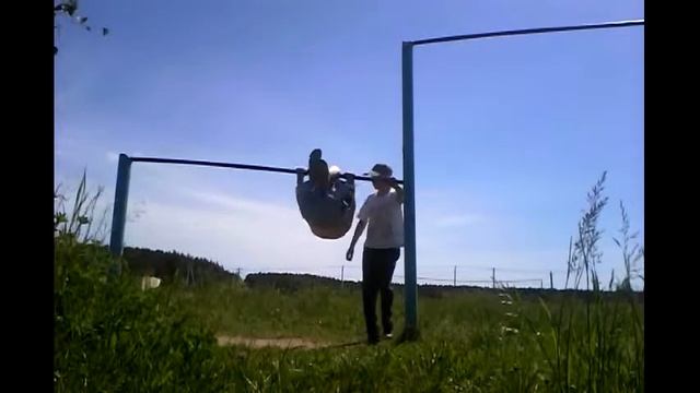 сломался турник но мы ношли друго занятие!!! смотреть онлайн