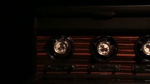 Красивая шкатулка для автоподзавода 3-х часов с отделением для хранения