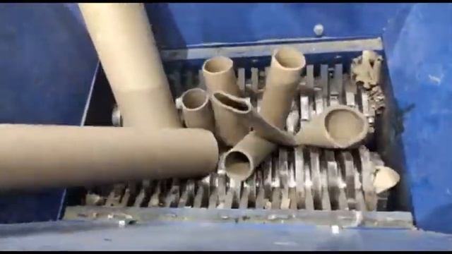 Измельчение бумаги, картонных шпуль и биг-бэгов на двухвальном шредере модели "НЕТМУС-3"