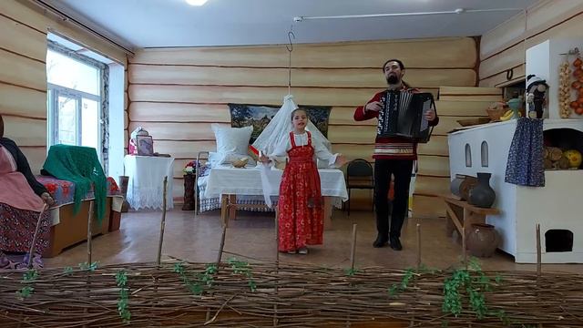 Карпова Валерия - "Рассыпала Маланья бобы" напев и слова М. Мордасовой