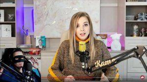 SMILE FACE VS Мама В Шапке - Вселенная 25