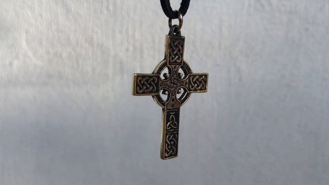 Кельтский крест бронзовый Ирландский крест в круге Кулон Солнечный крест равнолучевой Крест Колумба смотреть онлайн