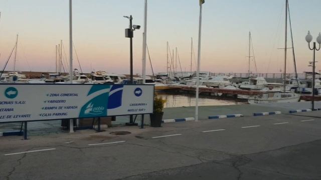 ИСПАНИЯ. Какие квартиры в Европе. Валенсия, дома испанцев, придомовая территория. Влог о путешестви смотреть онлайн