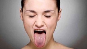 Что делать, чтобы избавиться от икоты (10 способов)