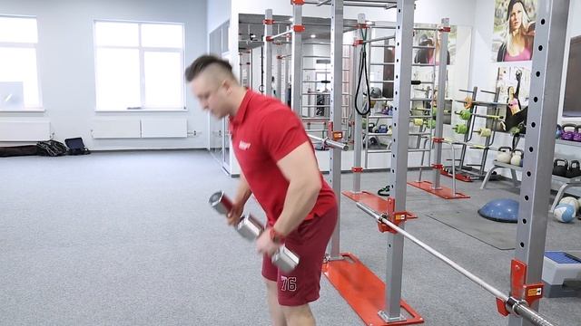 Упражнение на плечи: подъемы гантелей через стороны [Спортивный Бро] смотреть онлайн