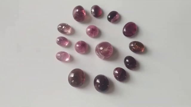 Круги и овалы рубеллита. Одиночные и парные. Разных оттенков. Двояковыпуклые, ручной работы смотреть онлайн