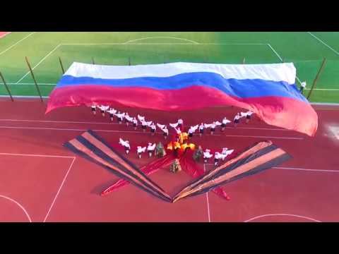 Подвигу ветеранов преклоняются потомки.