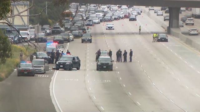 All lanes of 805 north near Imperial Ave closed after shooting involving CHP смотреть онлайн