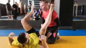 Выход на треугольник из закрытого гарда