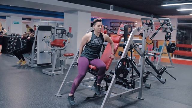 Пуловер в тренажере