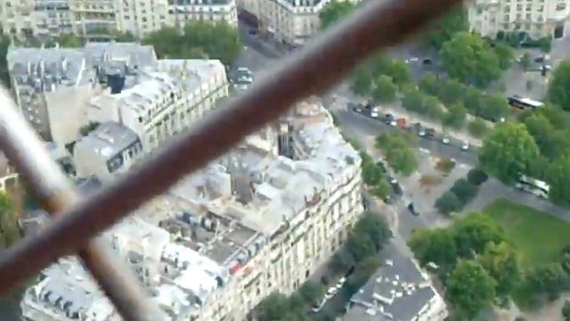 Paris. Champ de Mars and Invalides (Париж. Марсово поле).AVI смотреть онлайн