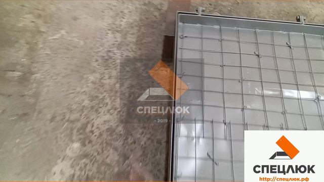 СПЕЦЛЮК. Люк под брусчатку прямоугольной формы с амортизаторами.