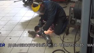 Установка пламегасителя, замена гофры на Audi A4. Установка пламегасителя в СПБ