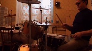 Фрагменты от известных барабанщиков (Иен Пейс, Харви Мэйсон)