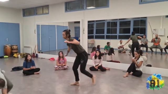 Séquences Mestre Bimba en moins de 2 minutes // école Furrupa CapOeira смотреть онлайн