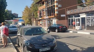 Джубга август 2022г. От почты России по ул. Советской до супермаркета ФЕБ.mp4