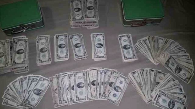 Более чем полвека спрятанная коробка ждала своего нового хозяина. В ней был настоящий клад! смотреть онлайн