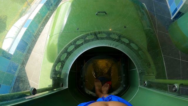Trapdoor Free fall Water Slide at Plopsaqua Hannut-Landen смотреть онлайн
