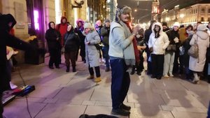 Мега хит Фантазер в исполнении уличных музыкантов на Невском проспекте...