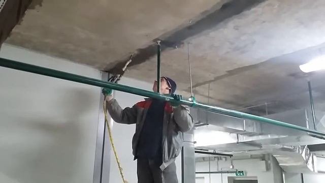 Устройство гидроизоляции деформационных швов.