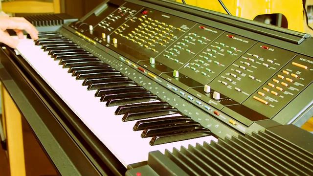 Yamaha FM sounds - Analog Echoes - Eric Archer Low Pass Filter смотреть онлайн