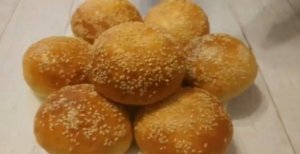 Булочки для гамбургеров и бургеров с кунжутом. Легкие и мягкие как пух Булочки для гамбургеров